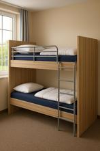 Modern stapelbed incl. matrassen - vrijwel nieuw!, Kinderen en Baby's, Kinderkamer | Stapelbedden en Hoogslapers, Ophalen, Zo goed als nieuw