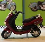 Peugeot Elyseo 125 - Maisto 1/18, Ophalen of Verzenden, Zo goed als nieuw, Motor, Maisto
