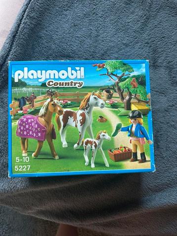 Playmobil Country paarden set beschikbaar voor biedingen