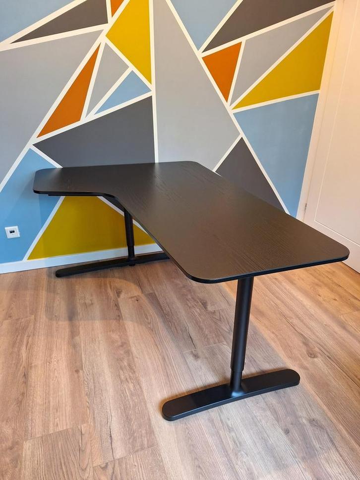 Ikea bekant desk, Huis en Inrichting, Bureaus, Zo goed als nieuw, Ophalen