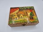 Vintage geschilderd houten doosje, Ophalen of Verzenden, Zo goed als nieuw
