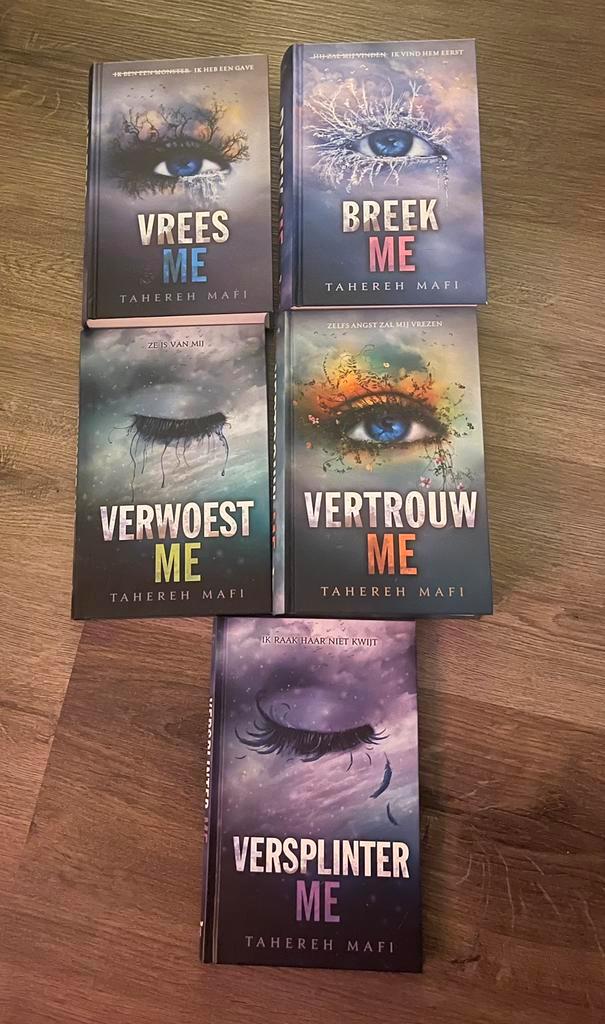 Touching Juliette serie - deel 1 tm 5 - Tahereh Mafi, Boeken, Kinderboeken | Jeugd | 13 jaar en ouder, Zo goed als nieuw, Fictie