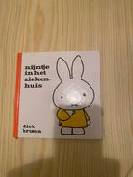 Nijntje in het ziekenhuis - Dick Bruna, Ophalen of Verzenden, Gelezen, Sprookjes