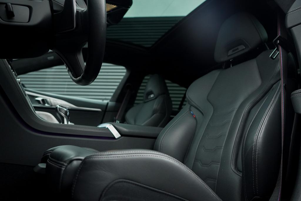 BMW 8-serie Gran Coupé 840i xDrive High Exe Individual / B&, Auto's, BMW, Stof, Gebruikt, Bedrijf, Vierwielaandrijving