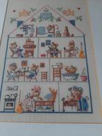 Geborduurd Berenhuis in grenenlijst voor de baby/kinderkamer, Ophalen, Zo goed als nieuw, Wanddecoratie