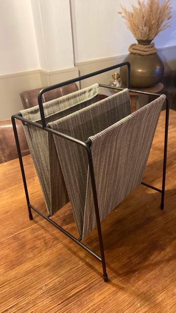 Fritz hansen magazin holder beschikbaar voor biedingen