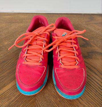 Asics hockey schoenen - maat 33 beschikbaar voor biedingen