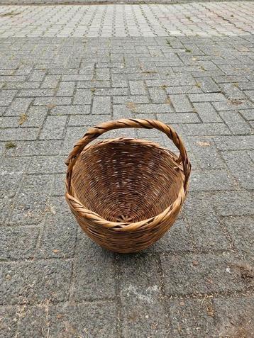 Bijna gratis rieten mand mandje picknickmand gevlochten riet beschikbaar voor biedingen