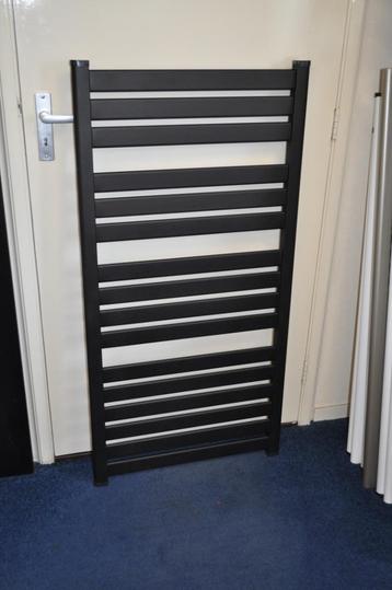 Design handdoekradiator 120x60 cm – Vlak paneel – Mat zwart beschikbaar voor biedingen