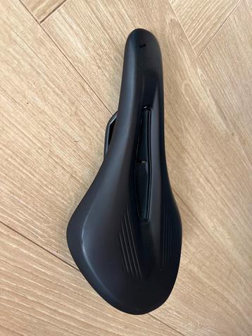 Fizik Vento Argo X1 140mm Gravel Zadel beschikbaar voor biedingen