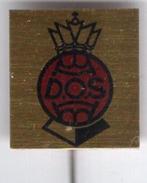 DOS D.O.S, blik voetbalclub speldje ( Y_077 ), Verzamelen, Speldjes, Pins en Buttons, Verzenden, Zo goed als nieuw, Sport, Speldje of Pin