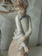 Lladro nao meisje, Verzamelen, Beelden en Beeldjes, Ophalen of Verzenden, Zo goed als nieuw, Mens