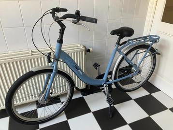 Mooie damesfiets moederfiets Giant met 7 versnellingen. beschikbaar voor biedingen