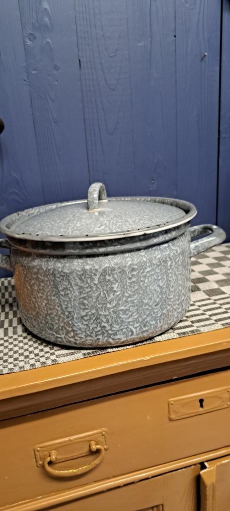 Grijs gewolkt emaille pan,,pan is waterdicht , echt oud, Antiek en Kunst, Antiek | Emaille, Ophalen of Verzenden