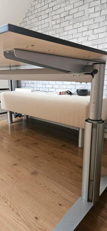 Bureau - In hoogte verstelbaar