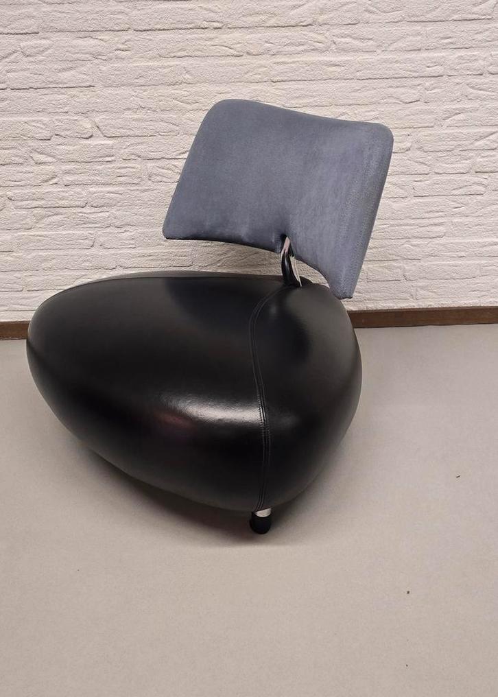 Leolux Pallone - Alcantara, Sieraden, Tassen en Uiterlijk, Kettinghangers, Overige materialen, Zwart, Ophalen of Verzenden