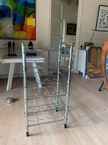 2 nieuwe rvs Wijnrekken totaal 48 flessen beschikbaar voor biedingen