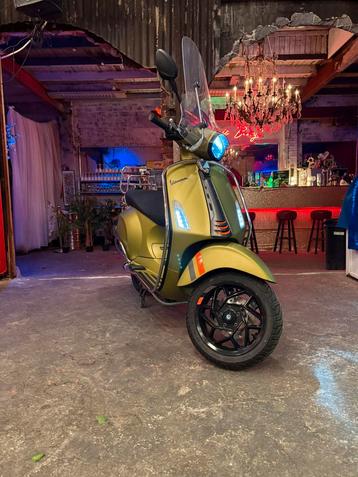 Vespa Sprint / Elettrica Facelift 2025 Verde Ambizioso Matt beschikbaar voor biedingen