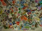 Partij zegels Nederland afgeweekt ruim 250 gram, Ophalen of Verzenden, Nederland