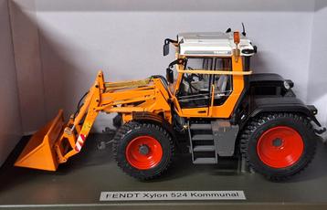 Fendt Xylon 524 Kommunal met Voorlader  beschikbaar voor biedingen
