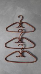 Rotan kledinghangers bamboe rotan donkerbruin hout hangers, Ophalen of Verzenden, Zo goed als nieuw, Overige materialen, Volwassenen