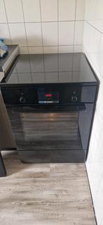 Bosch inductie fornuis met oven, niet tot nauwlijks gebruikt, Witgoed en Apparatuur, Ophalen, 4 kookzones, Zo goed als nieuw, Inductie