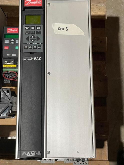 003. Danfoss VLT 6022 Frequentieregelaar 23kVA, Hobby en Vrije tijd, Elektronica-componenten, Gebruikt, Ophalen of Verzenden
