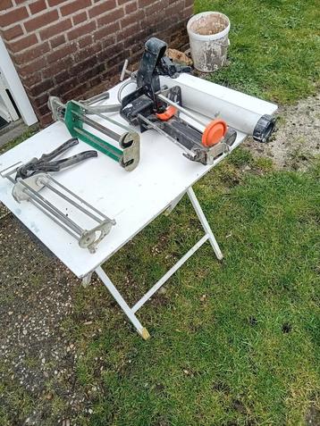 Verfgereedschap / freesmachine/ klezoorboy/ werklamp/ schaaf beschikbaar voor biedingen