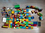 Grote partij LEGO DUPLO – Bouwplaten, voertuigen, poppetjes, Ophalen of Verzenden, Zo goed als nieuw, Duplo