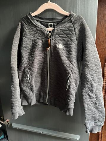 Grijs vest van Tumble ‘n Dry beschikbaar voor biedingen