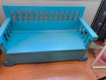 Lief lifestyle klepbankje beschikbaar voor biedingen