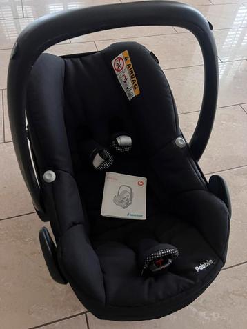 Maxi cosi beschikbaar voor biedingen