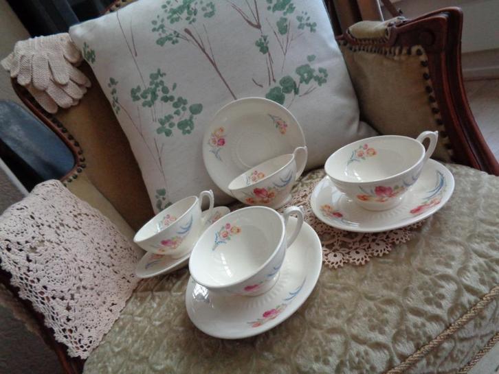 4 Brocante Kop & Schotels Tulpen van Mosa ** Mimosa **, Antiek en Kunst, Antiek | Servies los, Ophalen of Verzenden