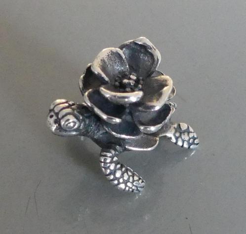 Trollbeads SCHILDPADBLOEM (People's Bead 2019), Sieraden, Tassen en Uiterlijk, Bedels, Zo goed als nieuw, Trollbeads, Zilver, 1 bedel