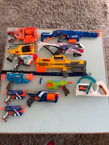 Hele verzameling diverse nerf en speelgoed geweren beschikbaar voor biedingen
