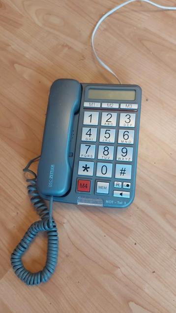 Telefoon voor mensen met slechte ogen beschikbaar voor biedingen