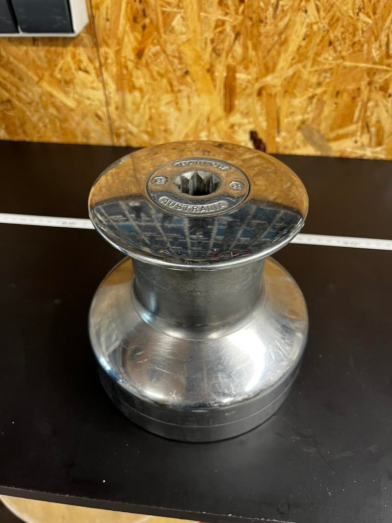 2 stuks Barlow lieren 26 2 speed met lierhandels, Watersport en Boten, Bootonderdelen, Ophalen of Verzenden, Gebruikt, Tuigage en Masten