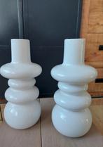 Twee witte decoratieve vaasjes, Ophalen, Wit, Aardewerk of Porselein, Zo goed als nieuw