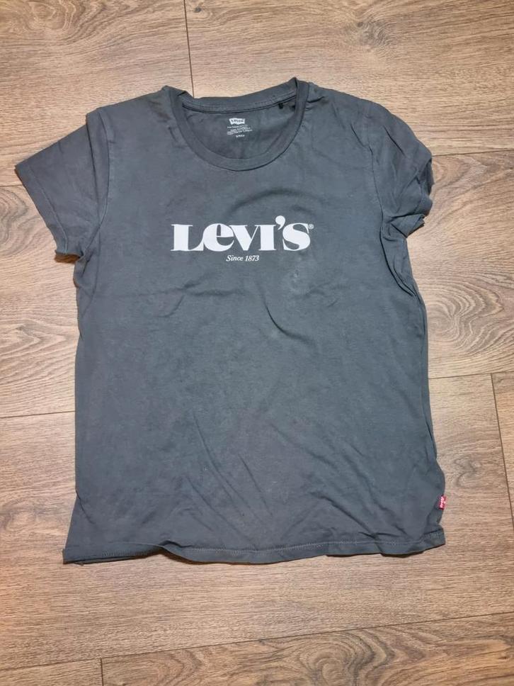 Levi's shirt grijs, Kleding | Dames, T-shirts, Zo goed als nieuw, Grijs, Korte mouw, Ophalen