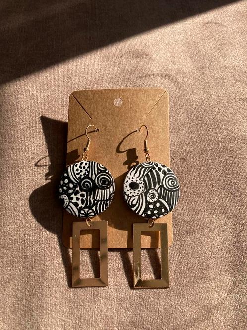 Handbeschilderde Oorbellen Black&White abstract🖤🤍, Sieraden, Tassen en Uiterlijk, Oorbellen, Nieuw, Knopjes of Stekers, Overige materialen