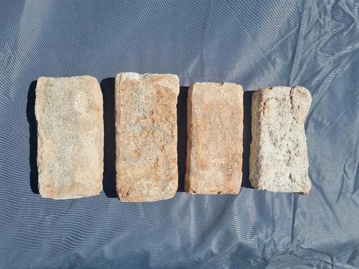 Ruim 300 gebikte handvorm bakstenen, Doe-het-zelf en Verbouw, Metselstenen, Gebruikt, Bakstenen, Ophalen