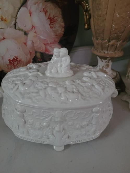 zeer oude schaal met deksel decor engelen, Antiek en Kunst, Curiosa en Brocante, Ophalen of Verzenden