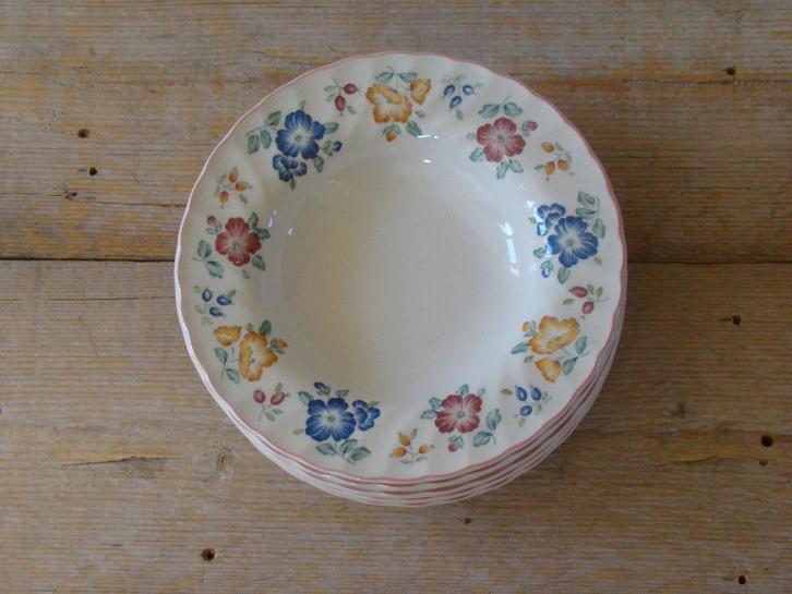 NOG: 3x Diep bord, Engels, Churchill Rosetta, als nieuw, Antiek en Kunst, Antiek | Servies los, Ophalen of Verzenden