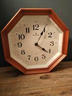 JUNGHANS QUARTZ wandklok 25.5 cm., Ophalen of Verzenden, Gebruikt, Analoog, Wandklok