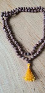 Rudraksha Mala met Gele Kwast, Sieraden, Tassen en Uiterlijk, Kettingen, Bruin, Verzenden, Nieuw, Overige materialen