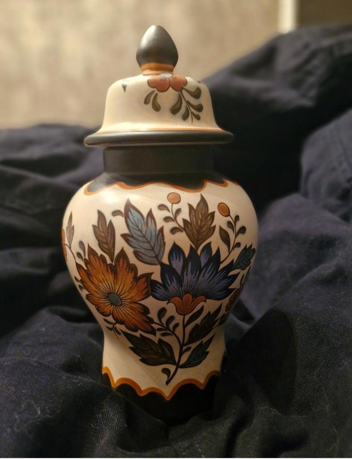 Flora Gouda Plateel Handwerk Vaas met Deksel, Antiek en Kunst, Antiek | Keramiek en Aardewerk, Ophalen