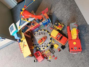 Brandweerman Sam kazerne, auto, brandweer, helikopter etc.  beschikbaar voor biedingen