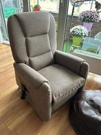 Sta-op Stoel met afstandsbediening - Meubelzorg, Ophalen, Zo goed als nieuw