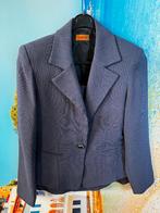 Paars kostuum, jasje en rokje, S, nieuwstaat, chic, Kostuum of Pak, Paars, Ophalen of Verzenden, Zo goed als nieuw