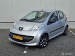Peugeot 107 1.0-12V XR Nieuwe APK! 124DKM!, Voorwielaandrijving, Stof, Gebruikt, Zwart
